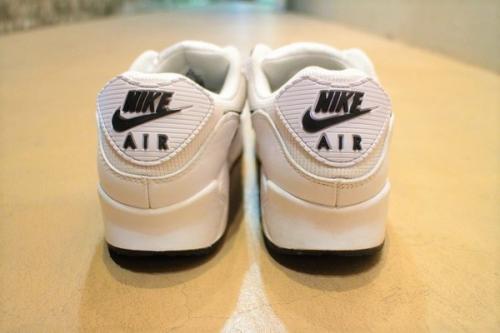 AIR MAX 90のCT1028-103　AH8145-105