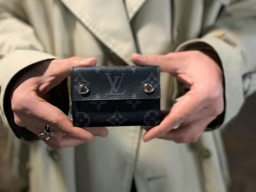 LOUIS VUITTON ディスカバリー コンパクト ウォレット