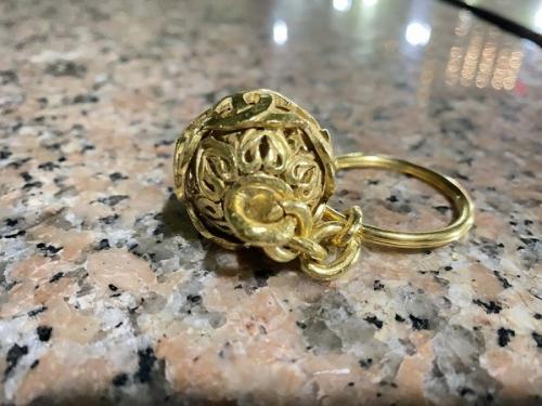 シャネルのキーホルダー