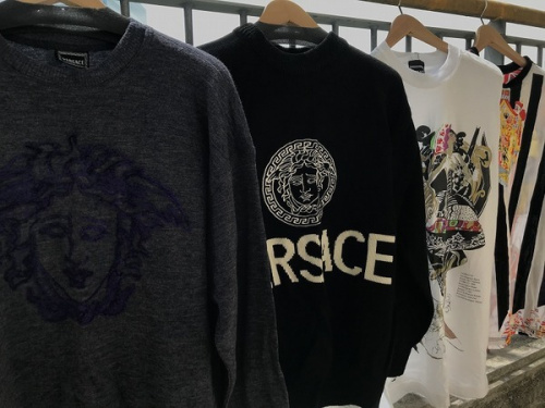 インポートブランドのVERSACE　