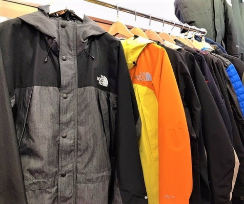 アウトドアブランドのTHE NORTH FACE