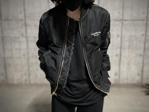 シュプリームのContrast Stitch Reversible MA-1
