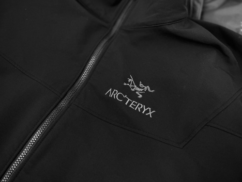 アウトドアブランドのARC'TERYX
