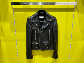 「ラグジュアリーブランドのSaint Laurent Paris 」