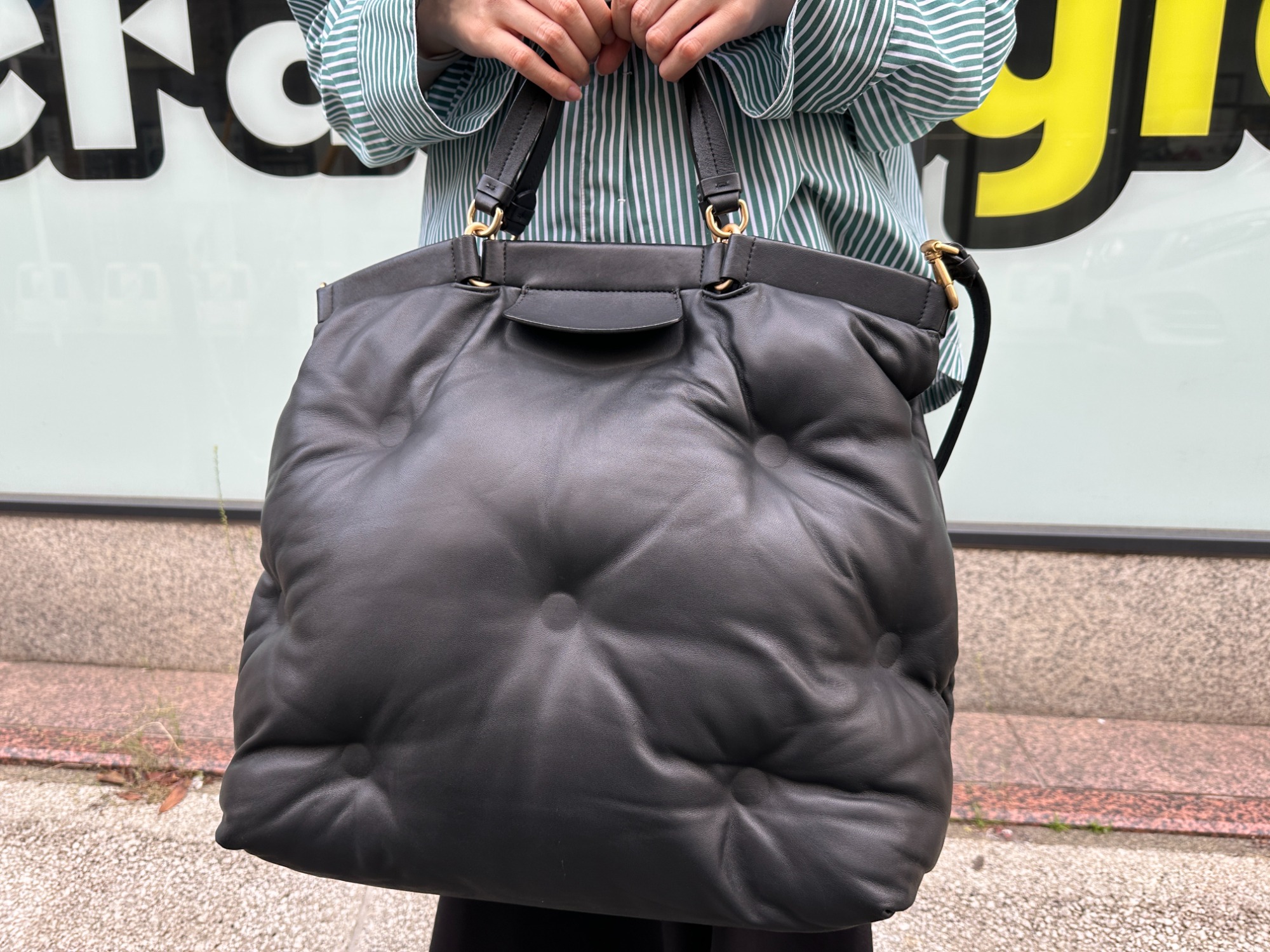Maison Margiela/メゾンマルジェラ】から2WAY GLAM SLAM LARGE BAGが 