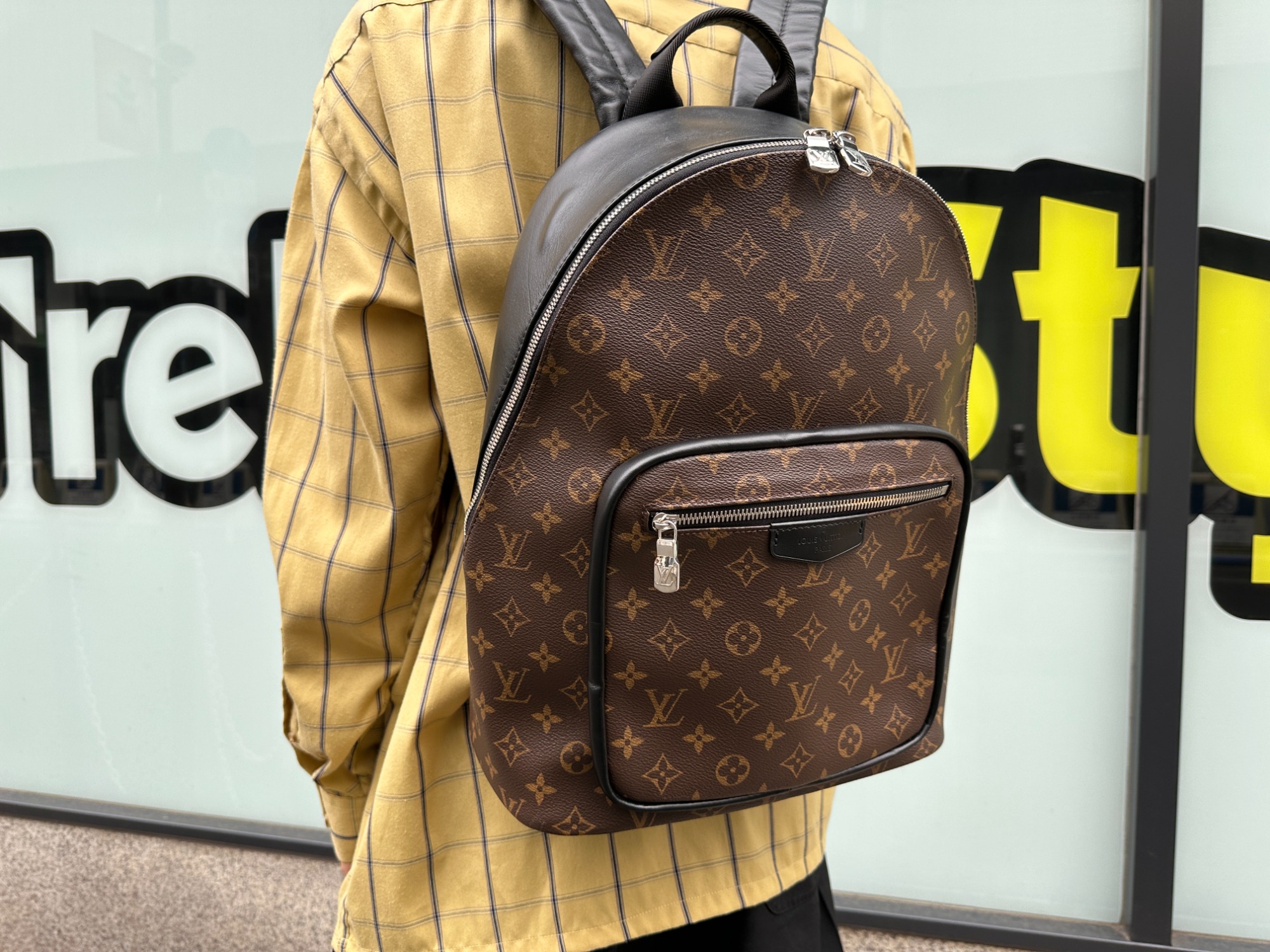 LOUIS VUITTON/ルイ ヴィトン】からジョッシュNVが買取入荷致しました ...