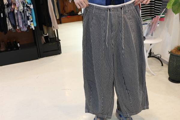 ドコデル？NeedlesよりヒザデルパンツヒッコリーストライプVer入荷致し