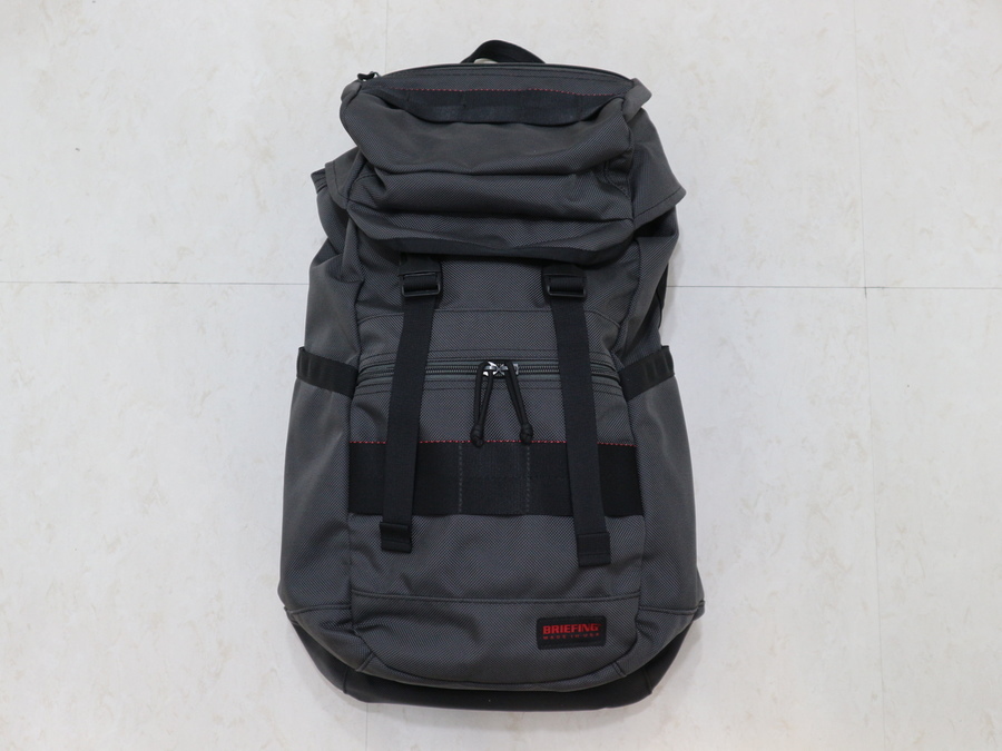 BRIEFING × TOMORROWLAND NEO FLAP PACK 黒