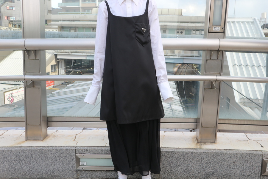 PRADA】エプロンドレス