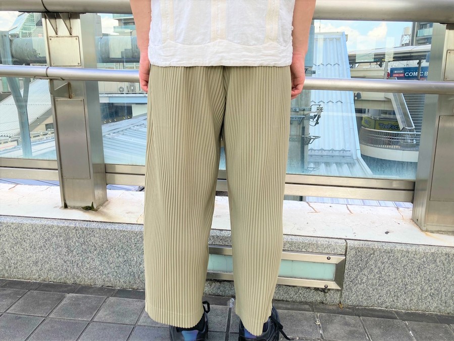 ストレートパンツ HOMME PLISSÉ ISSEY MIYAKE