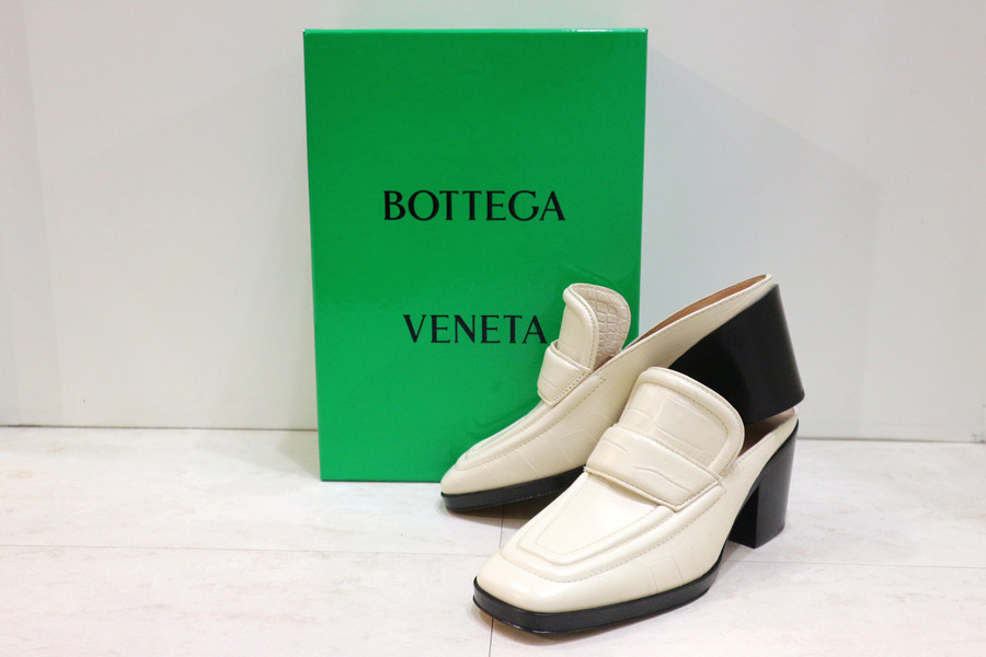 BOTTEGA VENETA ボッテガべネタ ホワイト クロコ型押し ミュール