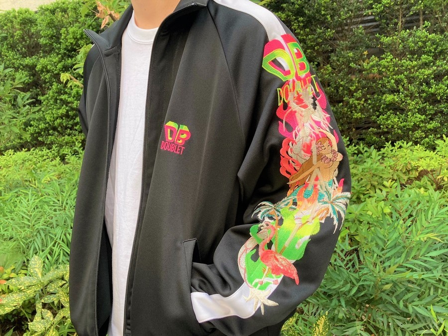 ドメスティックブランド【doublet/ダブレット】よりカオス刺繍トラック