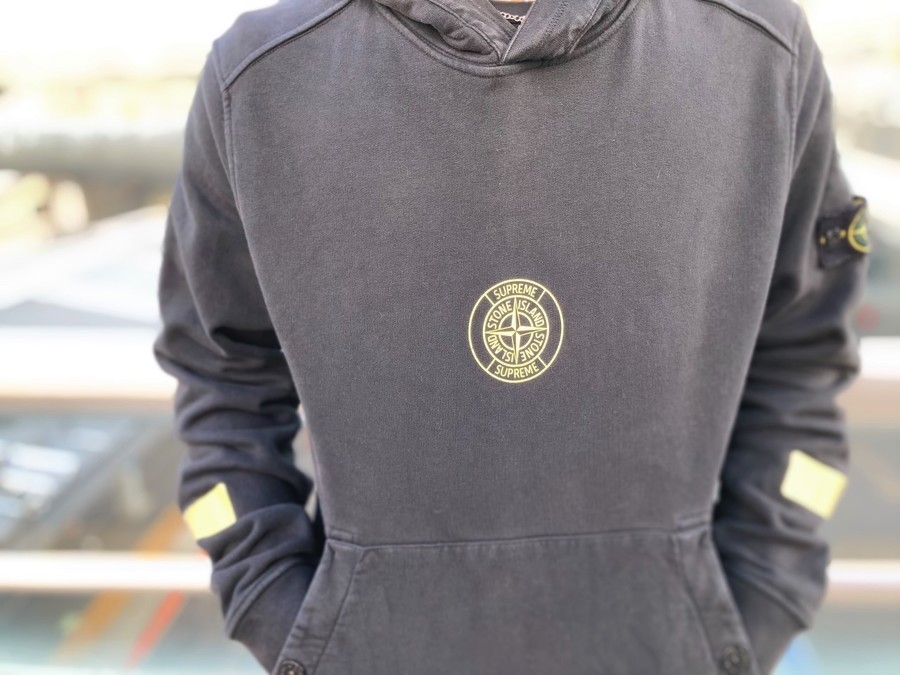 STONE ISLAND x SUPREME パーカー