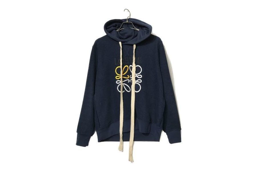 LOEWE/ロエベ】よりリバーシブルアナグラムエンブロイダリーフーディー 