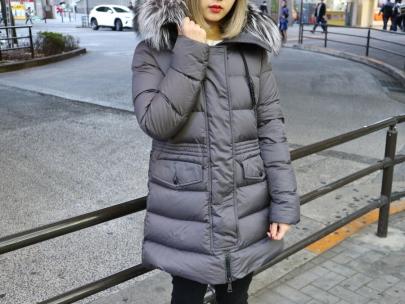 「キャリアファッションのMONCLER 」