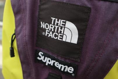 「コラボ・別注アイテムのTHE NORTH FACE×Supreme 」