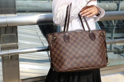 「ラグジュアリーブランドのLOUIS　VUITTON 」