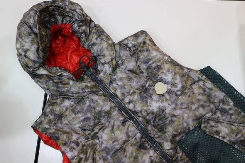 モンクレールのダウン