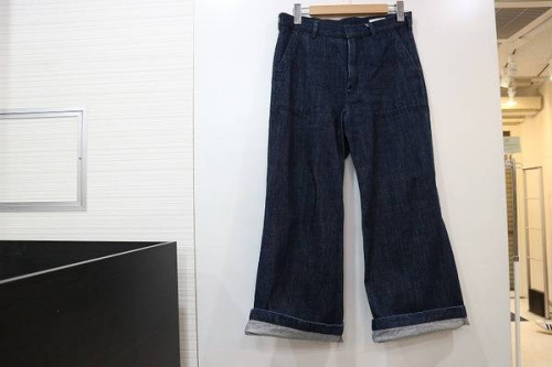 ハイクのデニムパンツ