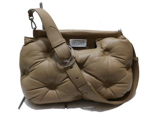 枕のようなバッグ！？【Maison Martin Margiela/メゾンマルタン