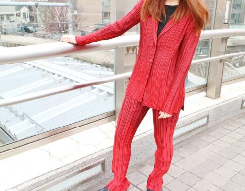 ｲｯｾｲﾐﾔｹのプリーツ