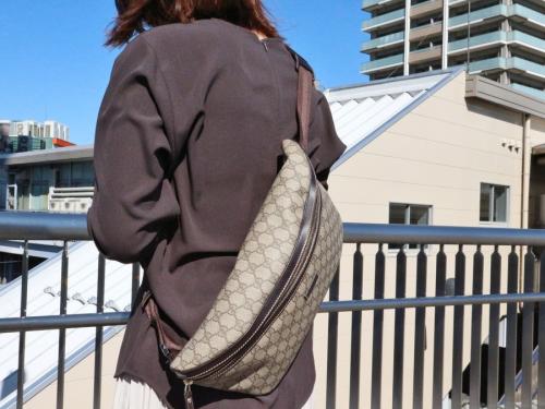 ショルダーバッグ