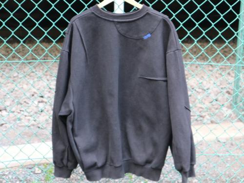 アーダーエラーのスウェット