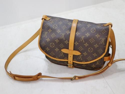 LOUIS VUITTON 　のルイ ヴィトン　