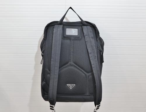 プラダのバックパック