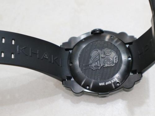 カーキのビロウゼロ