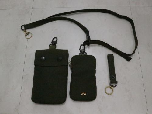 ワッコワッコ×バブアーのNECK BAG