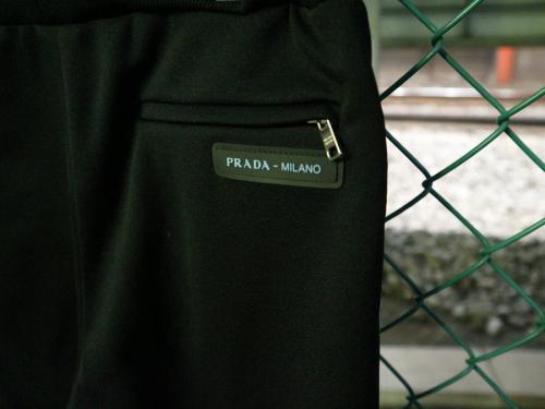 サイドライントラックパンツの中古　レディース　マリオ・プラダ　カナパ　サフィアーノ　adidas　プラダスポーツ