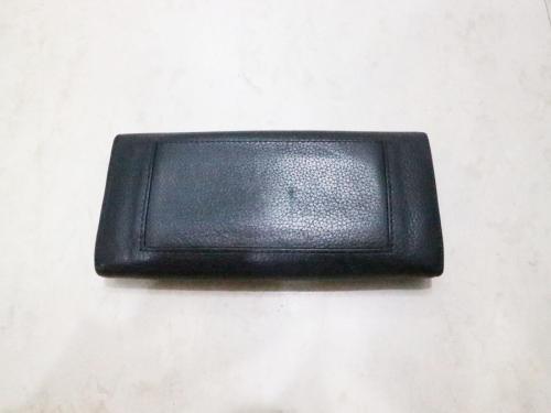 セリーヌのラージフラップマルチファンクションウォレット