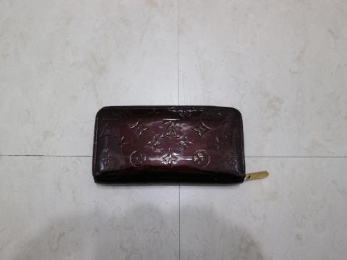 LOUIS VUITTON 　のルイ ヴィトン　