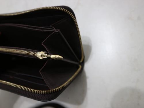 ジッピーウォレットの中古　ウィメンズ　ヴェルニ　ヴァージルアブロー　財布　バック　モノグラム