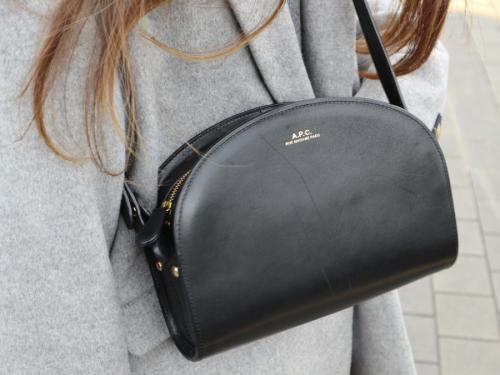 ショルダーバッグ