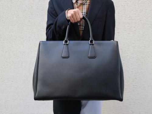 ラージ プラダ ガレリアサフィアーノ レザーバッグのSAFFIANO TRAVEL NERO 2VG047