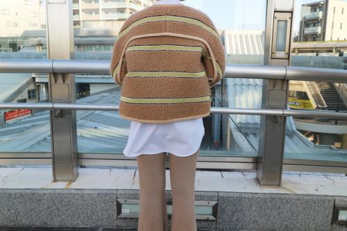 クロエのパイピングノーカラージャケット