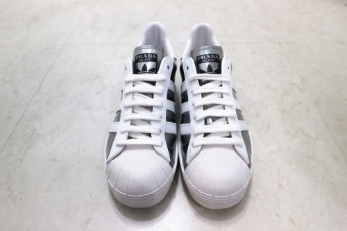 PRADA SUPERSTARのスニーカー