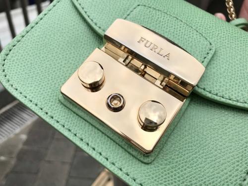 ショルダーバッグ