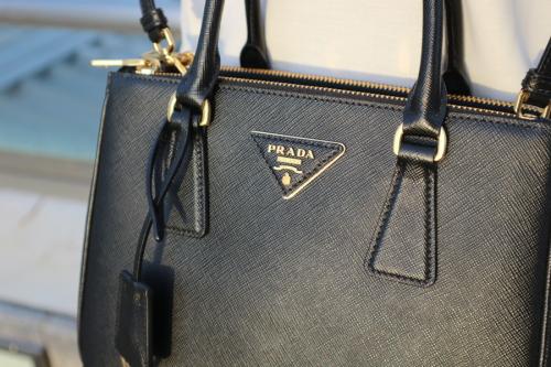 PRADA ガレリア　サフィアーノ　ビジネスバック ブラック プラダ ガレリア サフィアーノレザー ラージバッグ | PRADA