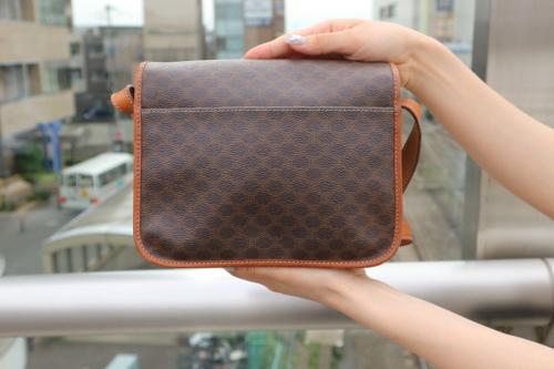 セリーヌのショルダーバック