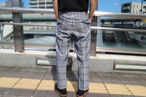 ニートのトラウザーパンツ