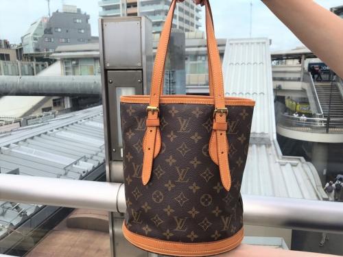 ルイ ヴィトン　のショルダーバッグ