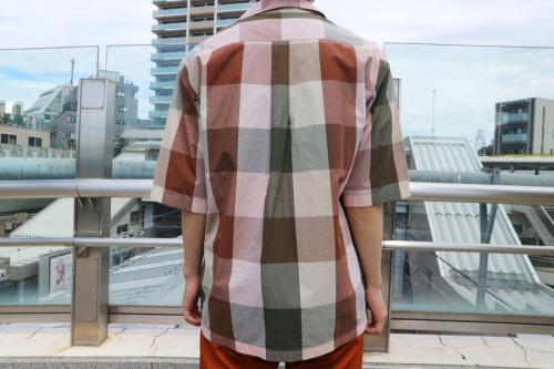 スタジオニコルソンのオープンカラーシャツ