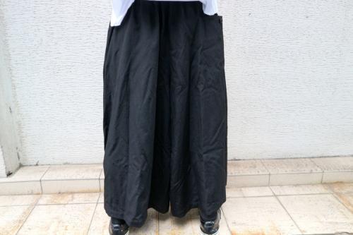 ヨウジヤマモトプールオムのパンツ