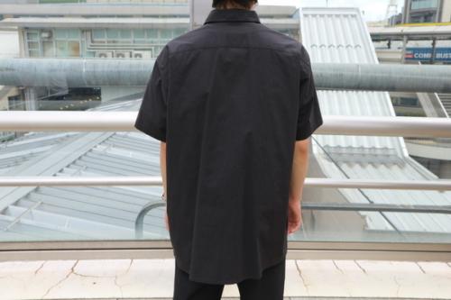 グラフペーパーのシャツ