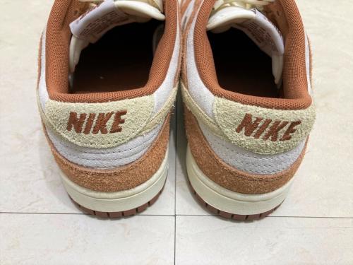 ナイキのDUNKLOWRETROPRMMediumCurry