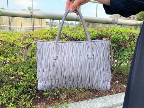 ミュウミュウのバック