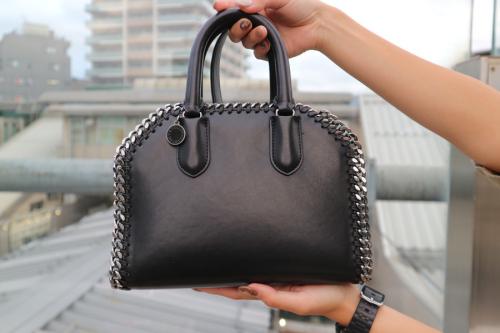 ステラマッカートニーのファラベラ ボックスチェーンショルダーバッグ